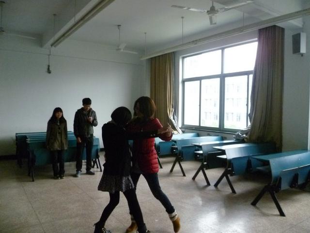 化学121《爱的华尔兹》 化学121《爱的华尔兹》